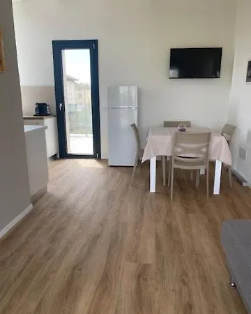 Fiore Apartment *